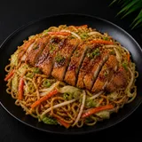 33 Bratnudel mit Knusprigem Huhn