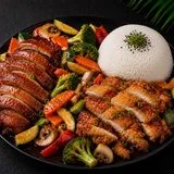 M13 Knusprige Ente & Gebackenes Huhn in dunkle sauce