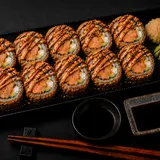 S59e Crunchy Sake Tempura Roll